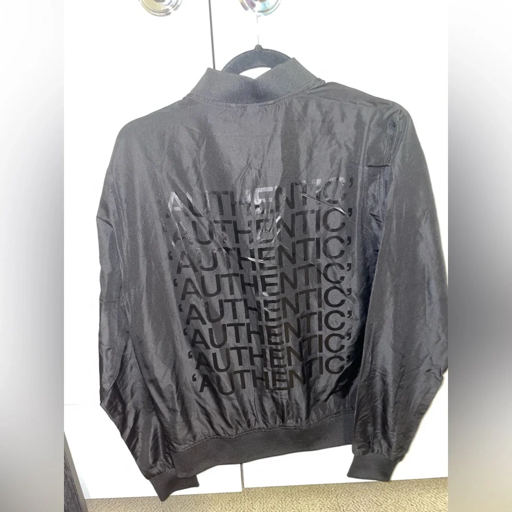 Jacket - Picture 3 of 4